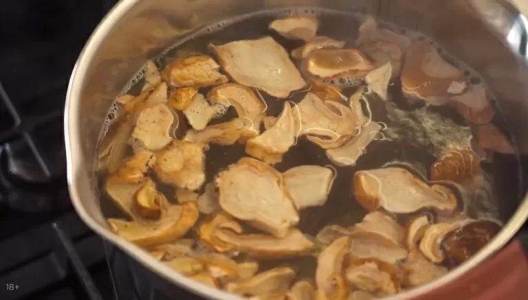 Щи с капустой и грибами - рецепт от Константина Ивлева