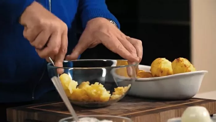 Картофельный пирог с грибами  - рецепт от Константина Ивлева