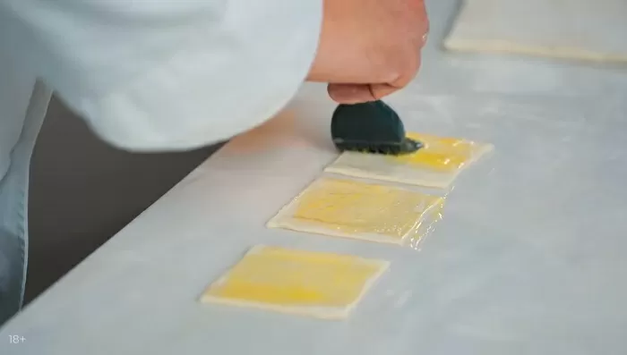 Хрустящие козетки с сосисками и сыром - рецепт от Константина Ивлева