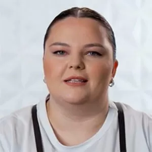 Дарья Минаева — , участник шоу «Молодые ножи» с Ивлевым Дарья Минаева — участник шоу «Молодые ножи» с Ивлевым