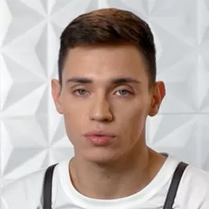 Валерий Валеев — , участник шоу «Молодые ножи» с Ивлевым Валерий Валеев — участник шоу «Молодые ножи» с Ивлевым