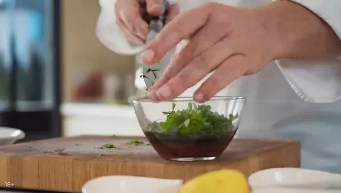 Капуста пак-чой с тофу и арахисом - рецепт от Константина Ивлева