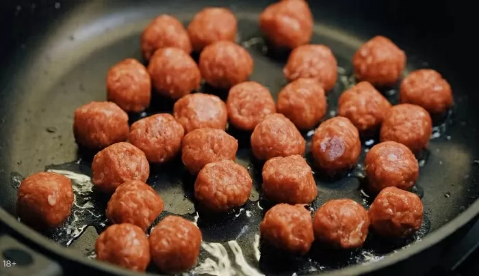 Пирог с сыром и фрикдельками - рецепт от Константина Ивлева