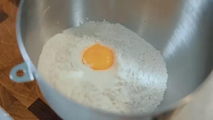 Бабагануш с хрустящими хлебцами - рецепт от Константина Ивлева