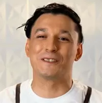 Худайберди Бабакулыев — , участник шоу «Молодые ножи» с Ивлевым Худайберди Бабакулыев — участник шоу «Молодые ножи» с Ивлевым