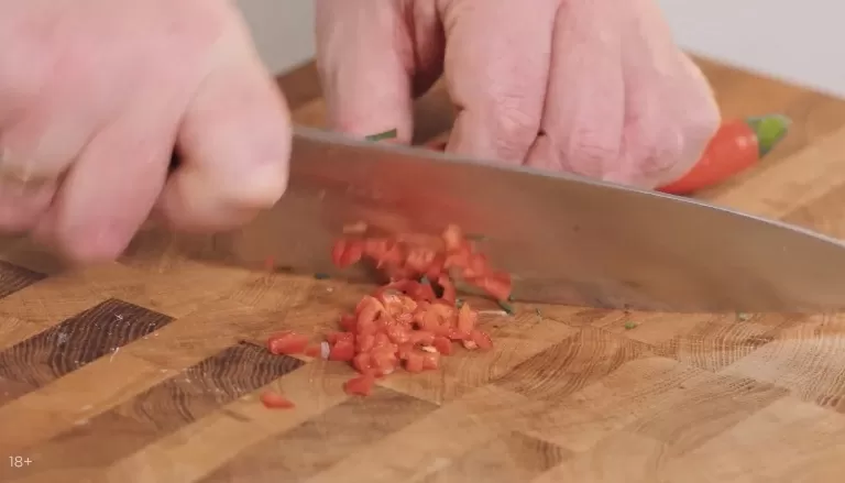 Курица в соусе кари - рецепт от Константина Ивлева