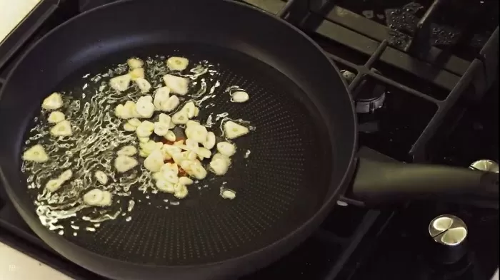 Жареные креветки - рецепт от Константина Ивлева