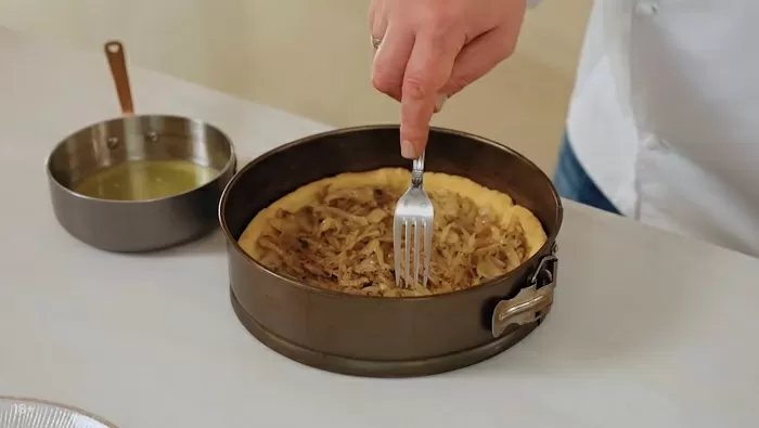 Пирог с мойвой - рецепт от Константина Ивлева