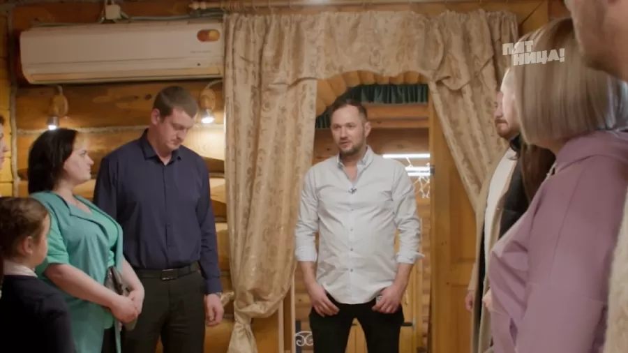 Справилось ли заведение Русская деревня с полной посадкой?