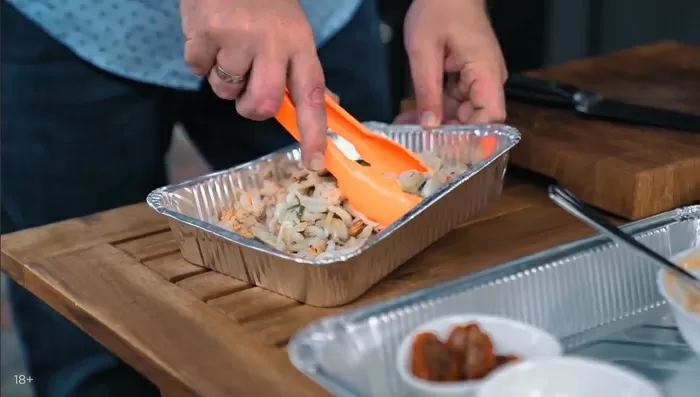 Шаурма с креветками и кальмарами - рецепт от Константина Ивлева