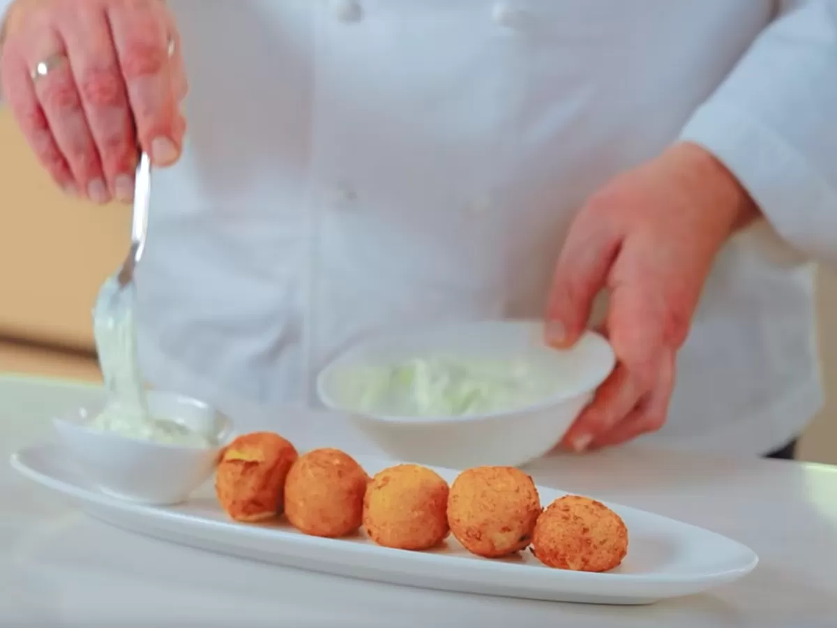 Картофельные пончики - рецепт от Константина Ивлева