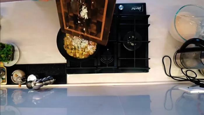 Картофельный пирог с грибами  - рецепт от Константина Ивлева