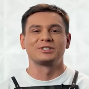 Владислав Бондаренко — , участник шоу «Молодые ножи» с Ивлевым Владислав Бондаренко — участник шоу «Молодые ножи» с Ивлевым