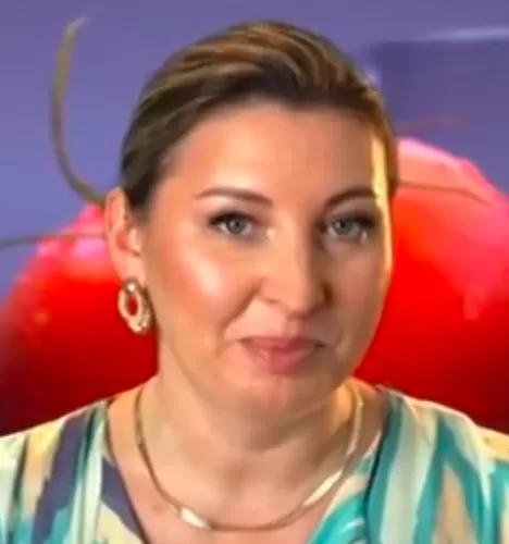 Евгения Муромцева — Домохозяйка, участник шоу «Битва шефов» с Ивлевым Евгения Муромцева — участник шоу «Битва шефов» с Ивлевым