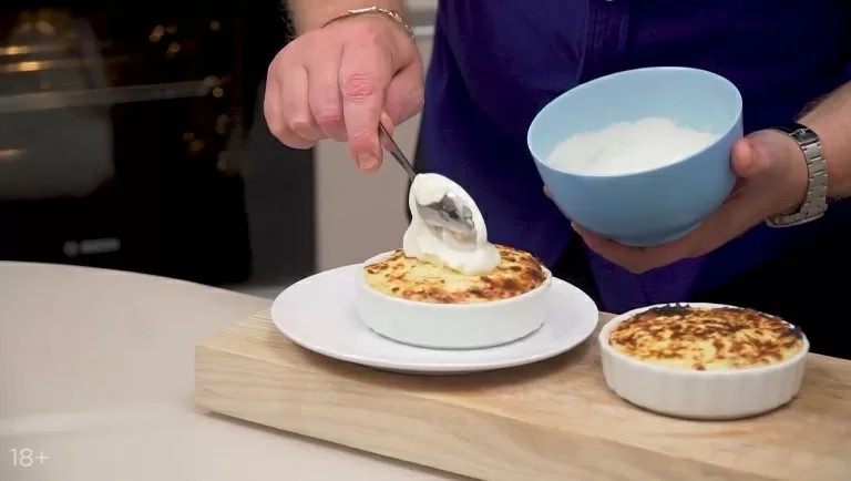 Творожная запеканка - рецепт от Константина Ивлева