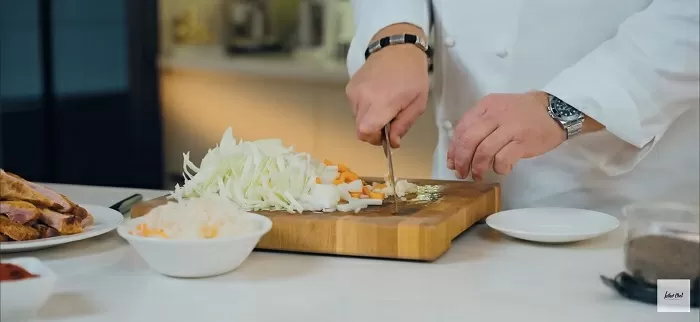 Бигос из мяса и капусты - рецепт от Константина Ивлева