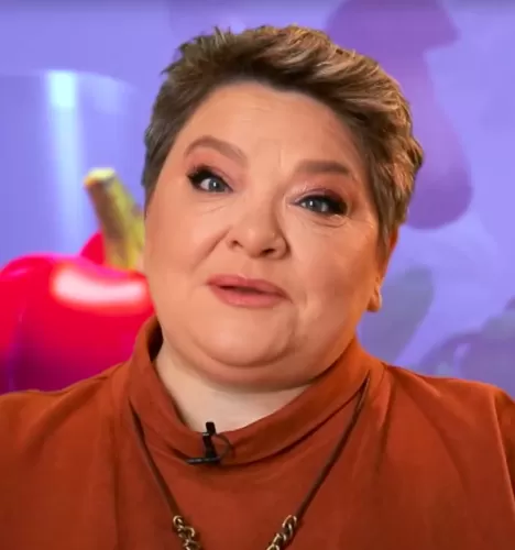 Татьяна Абрамова — Директор, участник шоу «Битва шефов» с Ивлевым Татьяна Абрамова — участник шоу «Битва шефов» с Ивлевым