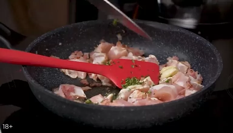 Паста с курицей в сливочном соусе - рецепт от Константина Ивлева