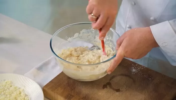 Ложное хачапури с сыром - рецепт от Константина Ивлева