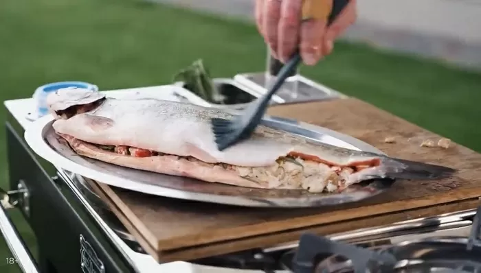 Копченая форель - рецепт от Константина Ивлева