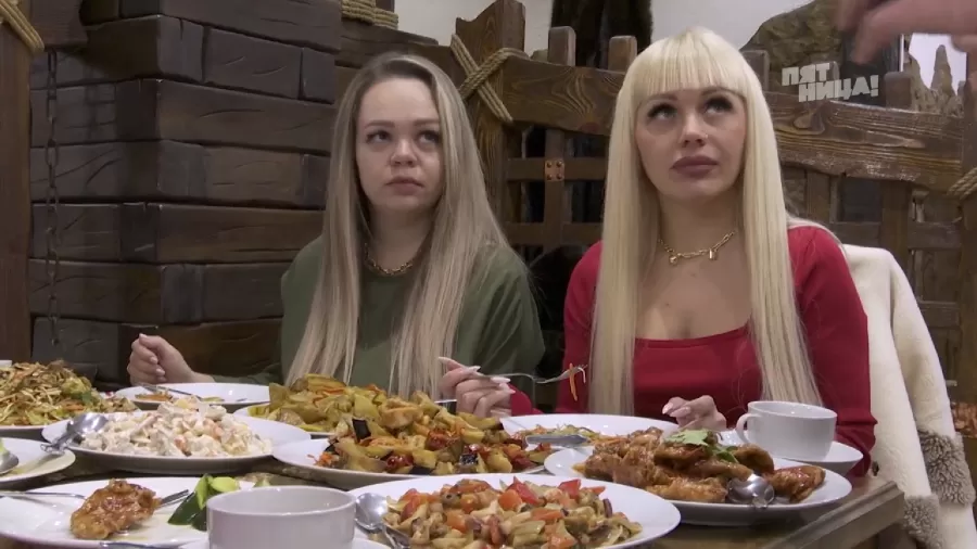 Справилось ли заведение China Mama с полной посадкой?