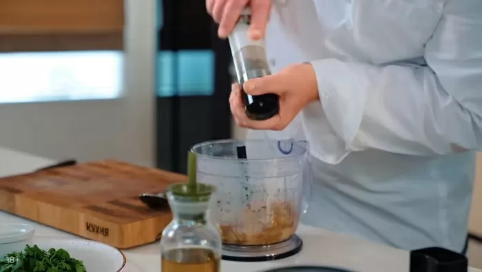 Бабагануш с хрустящими хлебцами - рецепт от Константина Ивлева