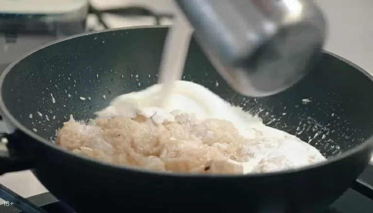 Курица в соусе кари - рецепт от Константина Ивлева