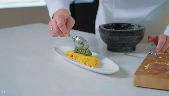 Шницель из перца рамиро с соусом песто - рецепт от Константина Ивлева