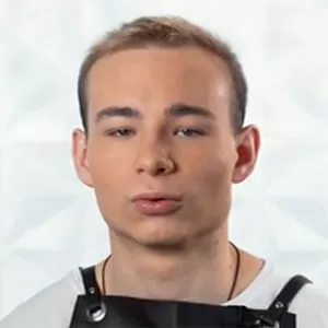 Иван Скляров — , участник шоу «Молодые ножи» с Ивлевым Иван Скляров — участник шоу «Молодые ножи» с Ивлевым