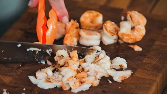 Шаурма с креветками и кальмарами - рецепт от Константина Ивлева