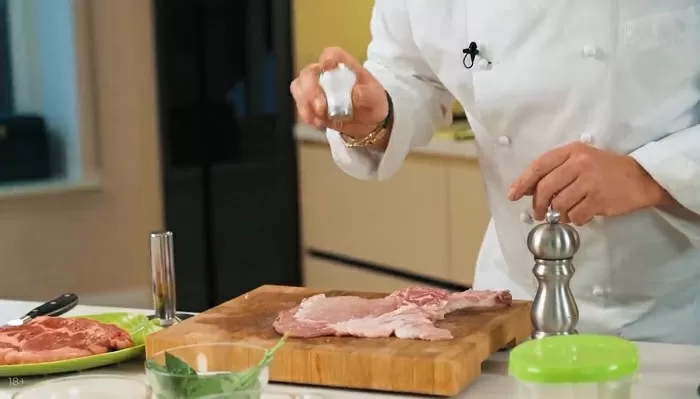 Шницель на кости - рецепт от Константина Ивлева