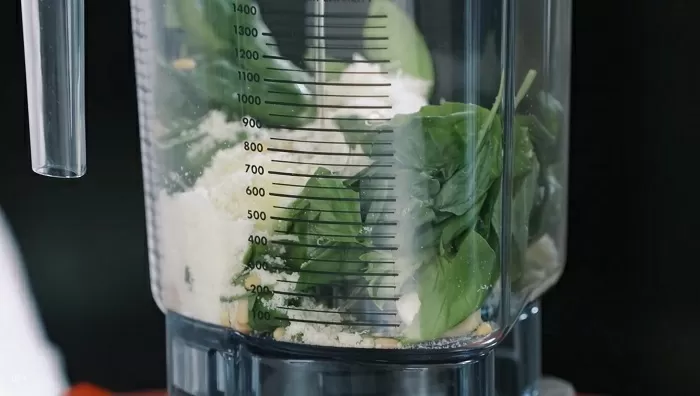 Лосось с цукини и песто - рецепт от Константина Ивлева