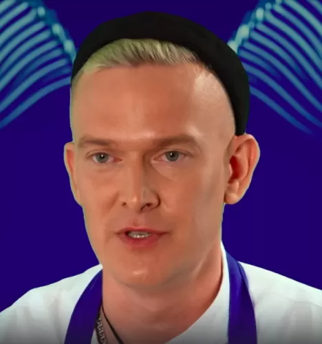 Виталий Письмаркин — Су-шеф, участник шоу «Полная посадка» с Ивлевым Виталий Письмаркин — участник шоу «Полная посадка» с Ивлевым