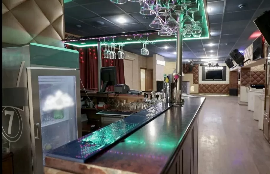 Какие проблемы были у Караоке Б2 до прихода Ивлева?