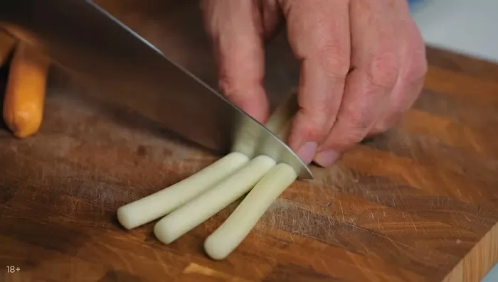 Хрустящие козетки с сосисками и сыром - рецепт от Константина Ивлева