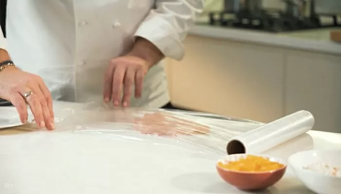 Куриная грудка с крабом в мандариновом соусе - рецепт от Константина Ивлева