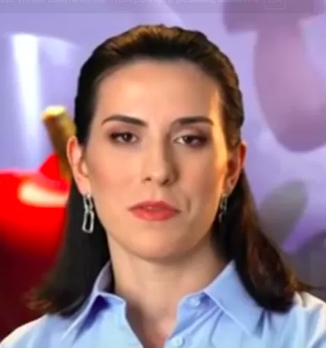 Мадина Макеева — , участник шоу «Битва шефов» с Ивлевым Мадина Макеева — участник шоу «Битва шефов» с Ивлевым