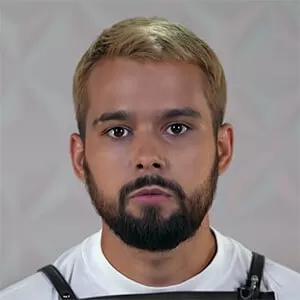 Николай Сенченко — , участник шоу «Молодые ножи» с Ивлевым Николай Сенченко — участник шоу «Молодые ножи» с Ивлевым