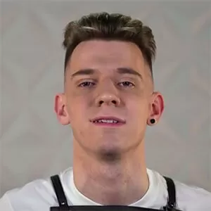 Виктор Шайдецкий — , участник шоу «Молодые ножи» с Ивлевым Виктор Шайдецкий — участник шоу «Молодые ножи» с Ивлевым