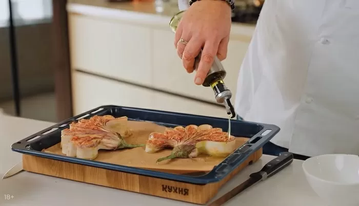 Запеченные баклажаны с фаршем - рецепт от Константина Ивлева