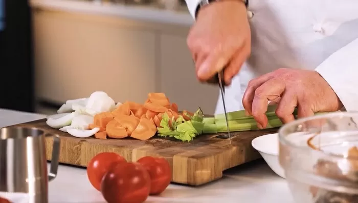 Суп биск из раков с креветками - рецепт от Константина Ивлева