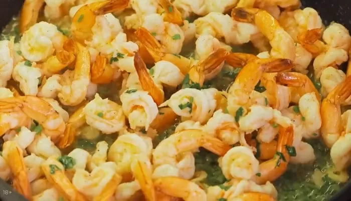 Жареные креветки - рецепт от Константина Ивлева