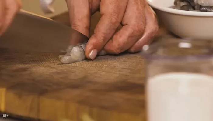 Креветки в сливочно-соевом соусе - рецепт от Константина Ивлева