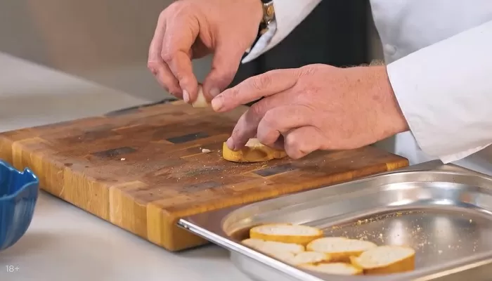 Суп биск из раков с креветками - рецепт от Константина Ивлева