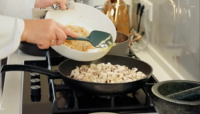 Бефстроганов в дачном стиле - рецепт от Константина Ивлева