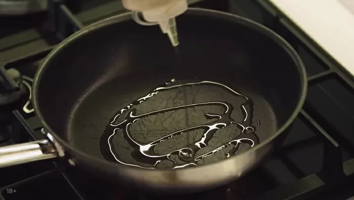 Пирог с курицей, сыром и томатами - рецепт от Константина Ивлева