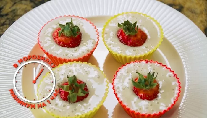 Полезный десерт с клубникой и медом - рецепт от Константина Ивлева