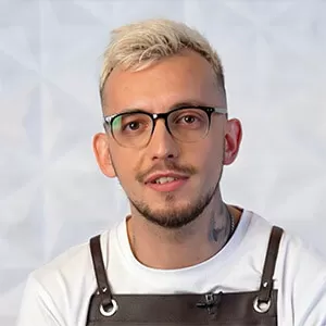 Дмитрий Сумачев — участник шоу  «Молодые ножи» с Ивлевым