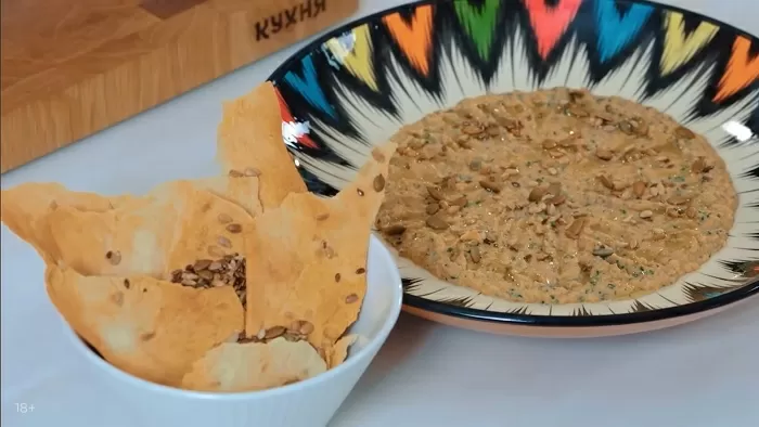 Бабагануш с хрустящими хлебцами - рецепт от Константина Ивлева