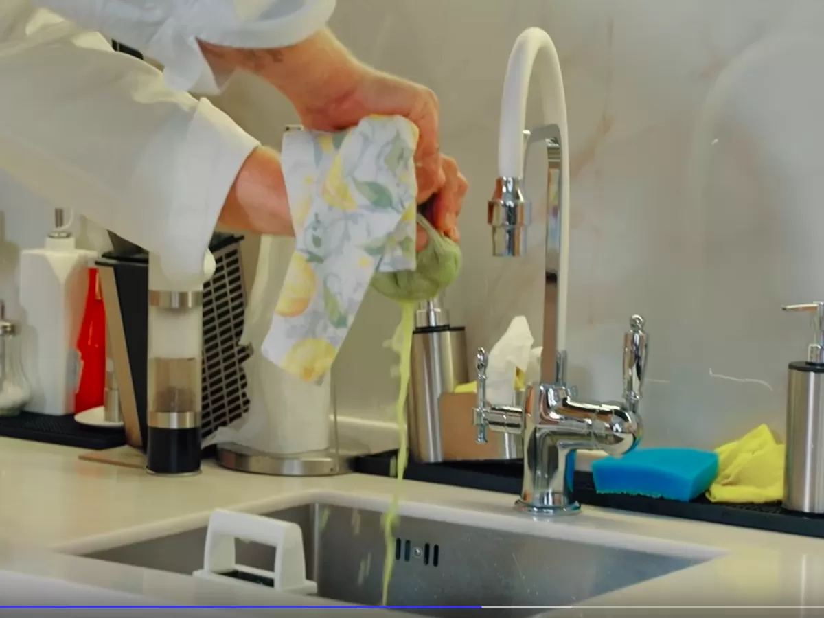 Бургер на греческий манер - рецепт от Константина Ивлева